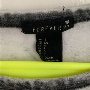 Forever 21 Tops - Forever 21 Los Angeles tissue T size L Forever 21 Tops - Forever 21 Los Angeles tissue T size L